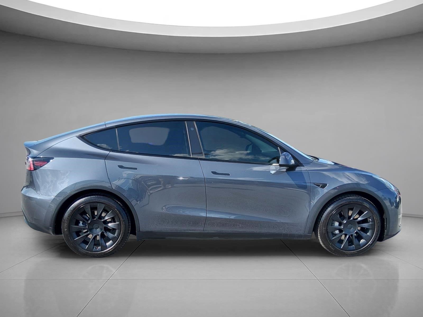 Used 2022 Midnight Silver Metallic Tesla Long Range image 6