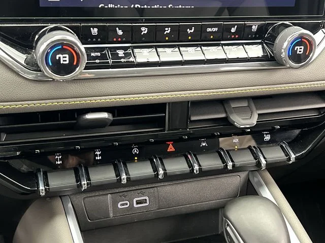 2024 Chevrolet Colorado ZR2 - Photo 25