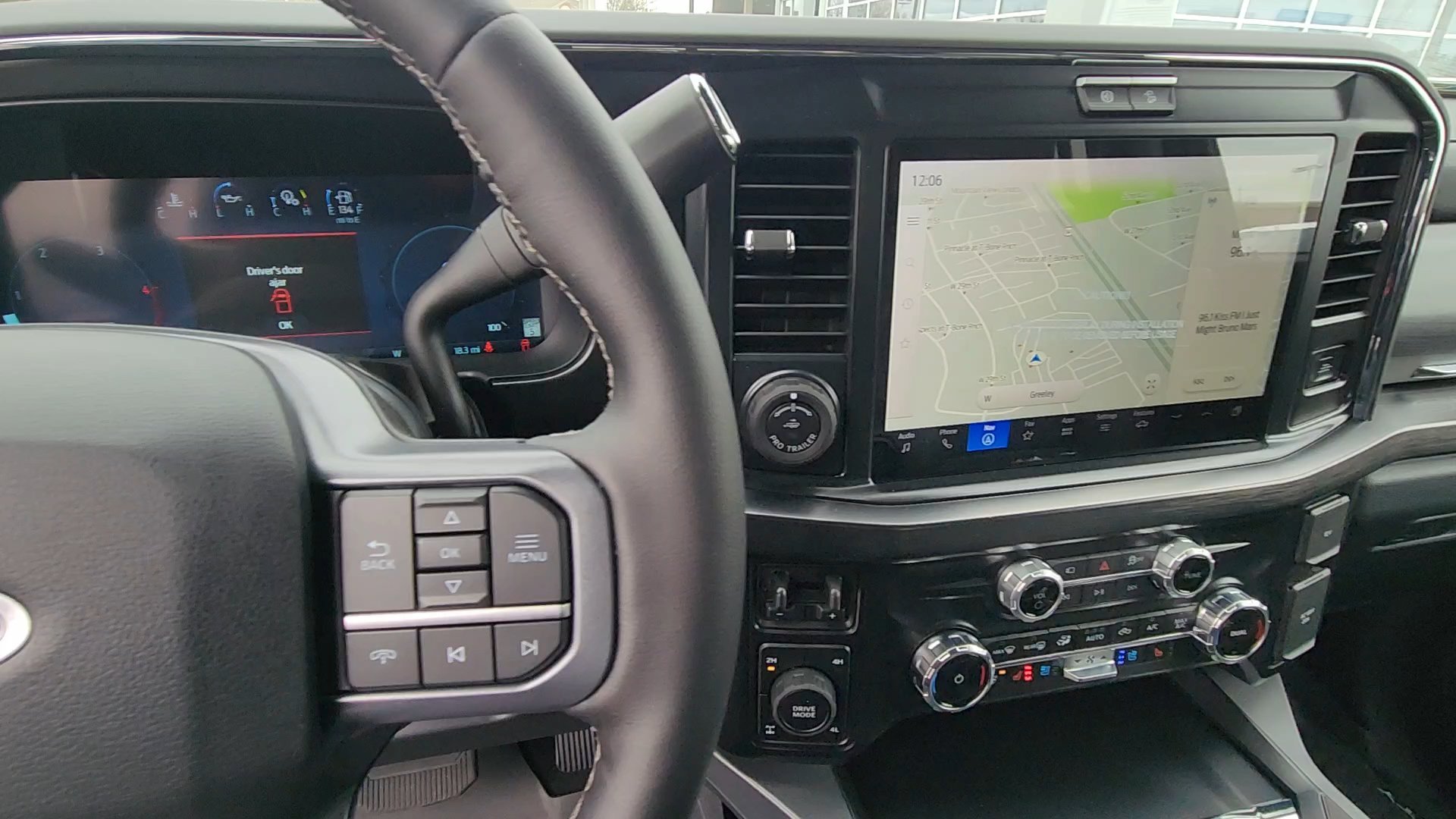 New 2026 Carbonized Gray Metallic Ford LARIAT image 36