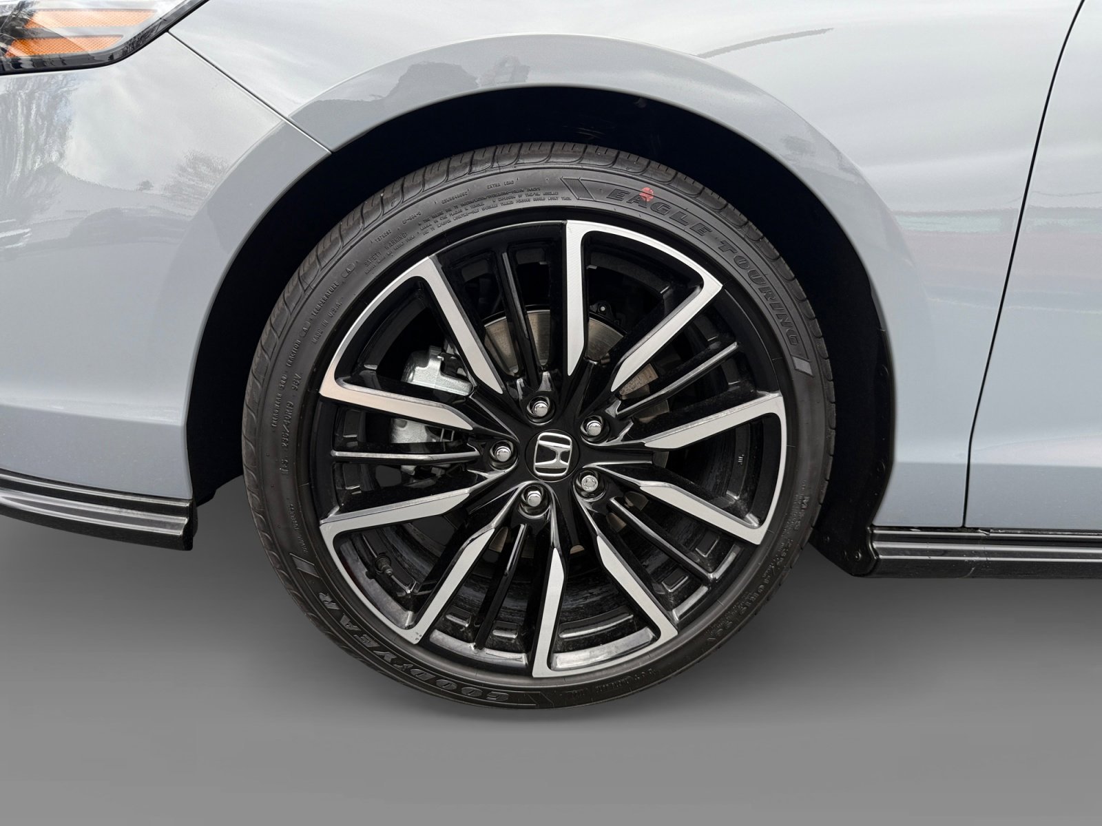 New 2026 Urban Gray Pearl Honda Touring image 9