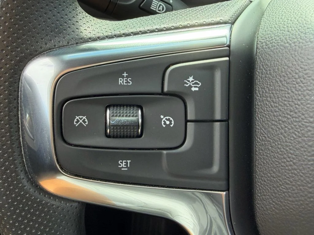 Used 2023 White Chevrolet LT image 32