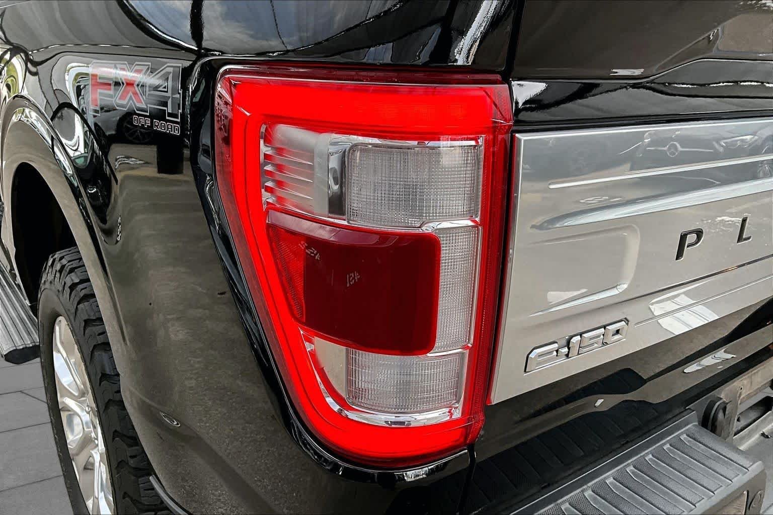 Used 2023 Agate Black Metallic Ford Platinum image 27