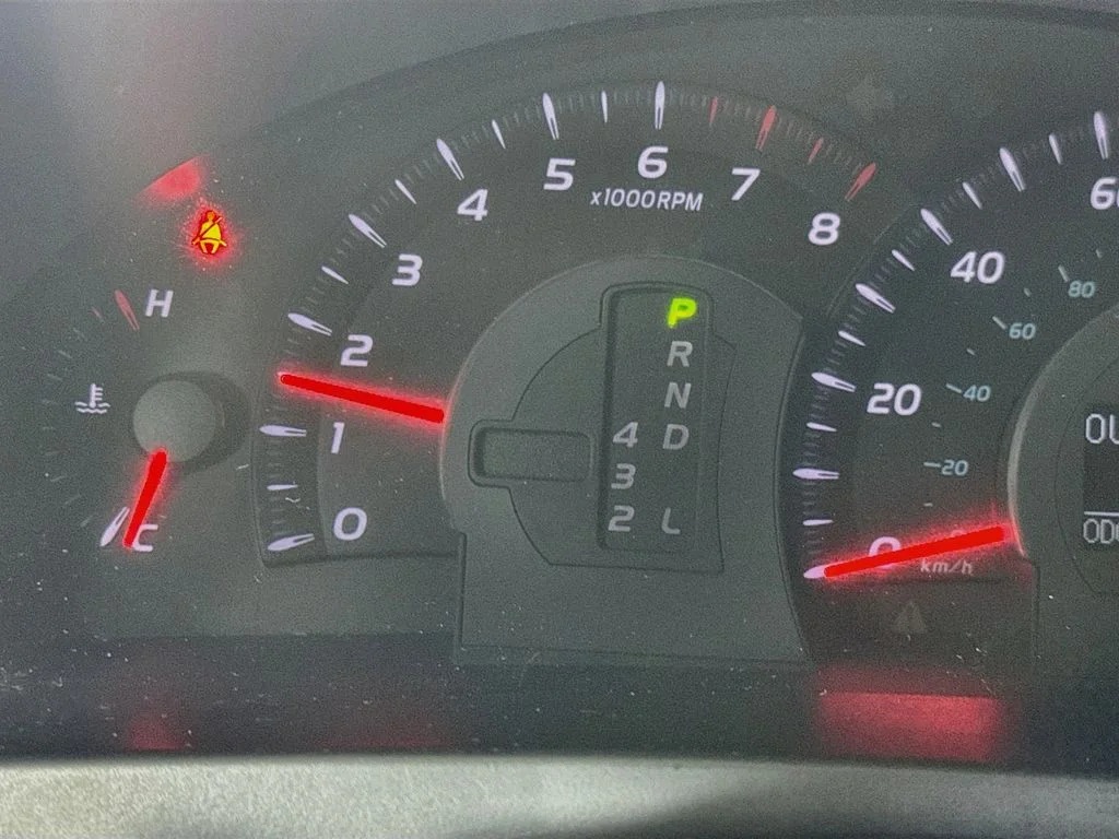 Used 2007 Silver Toyota XLE image 14