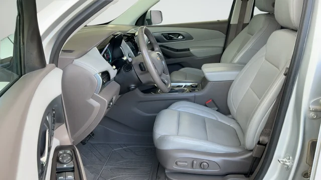 Used 2020 Silver Chevrolet Premier image 20