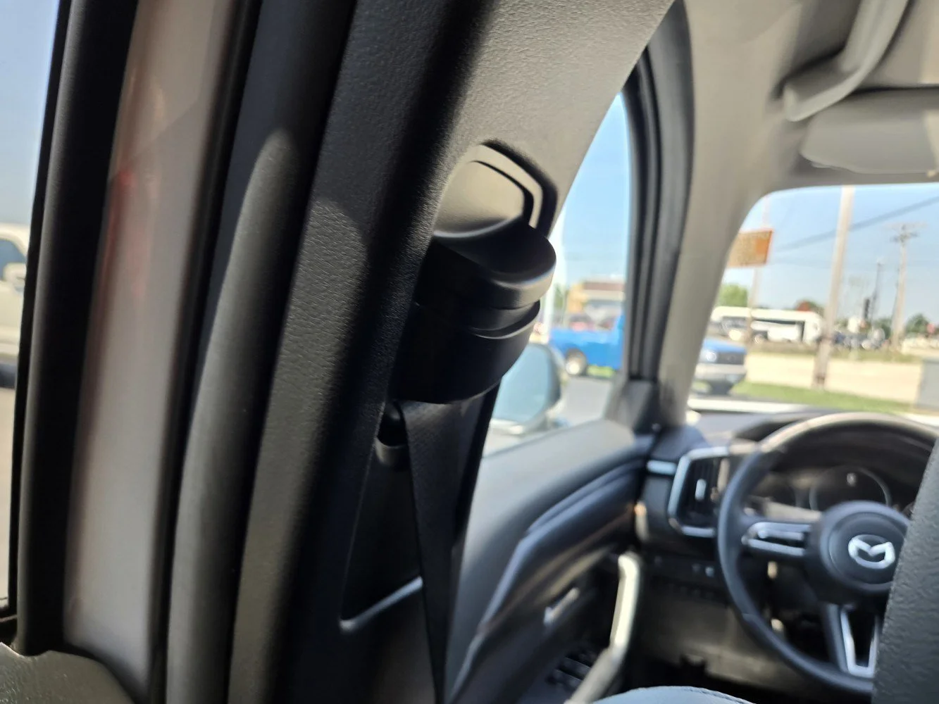 Used 2025 Wind Chill Pearl Mazda Premium Plus Package image 32