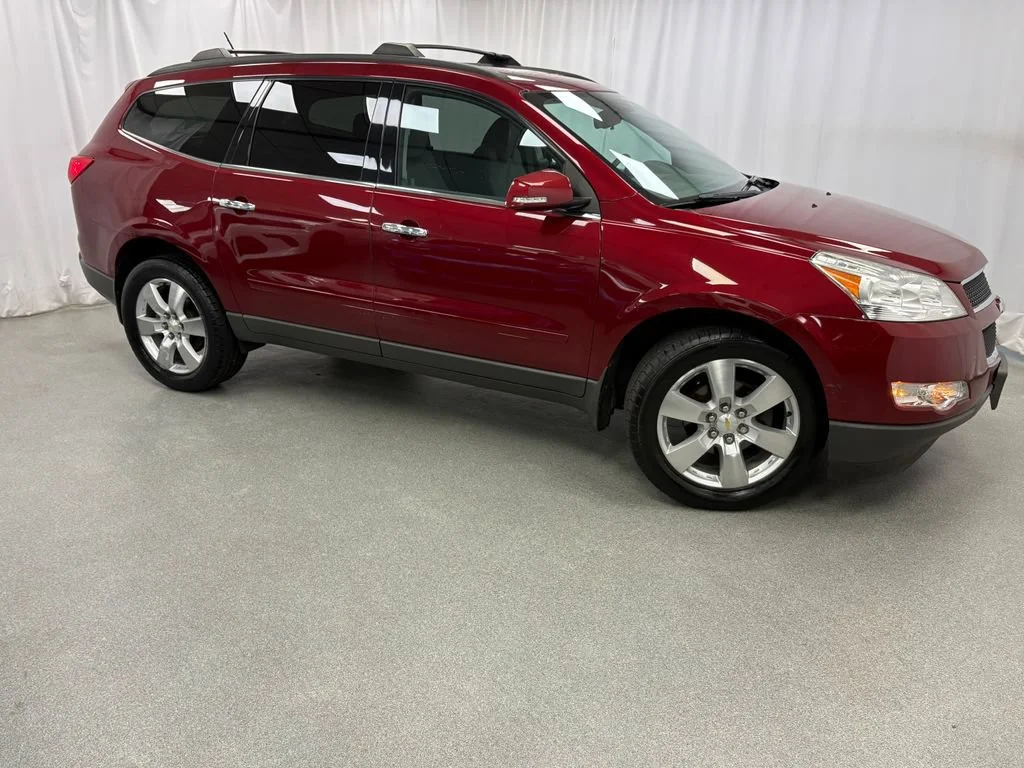 Used 2011 Red Jewel Tintcoat Chevrolet LT w/1LT image 5