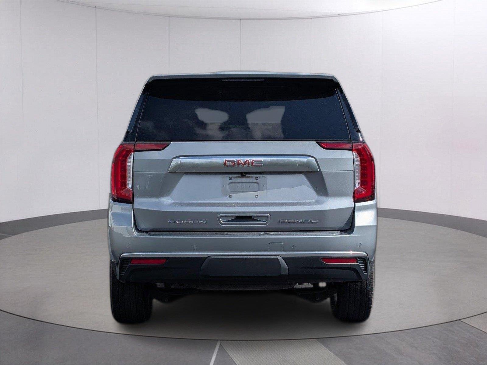 Used 2023 STERLING METALLIC GMC Denali image 4