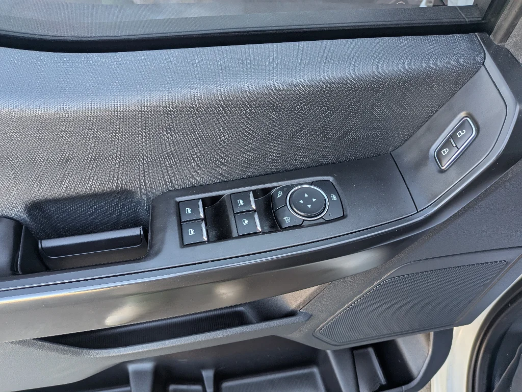 Used 2023 Oxford White Ford XL image 19