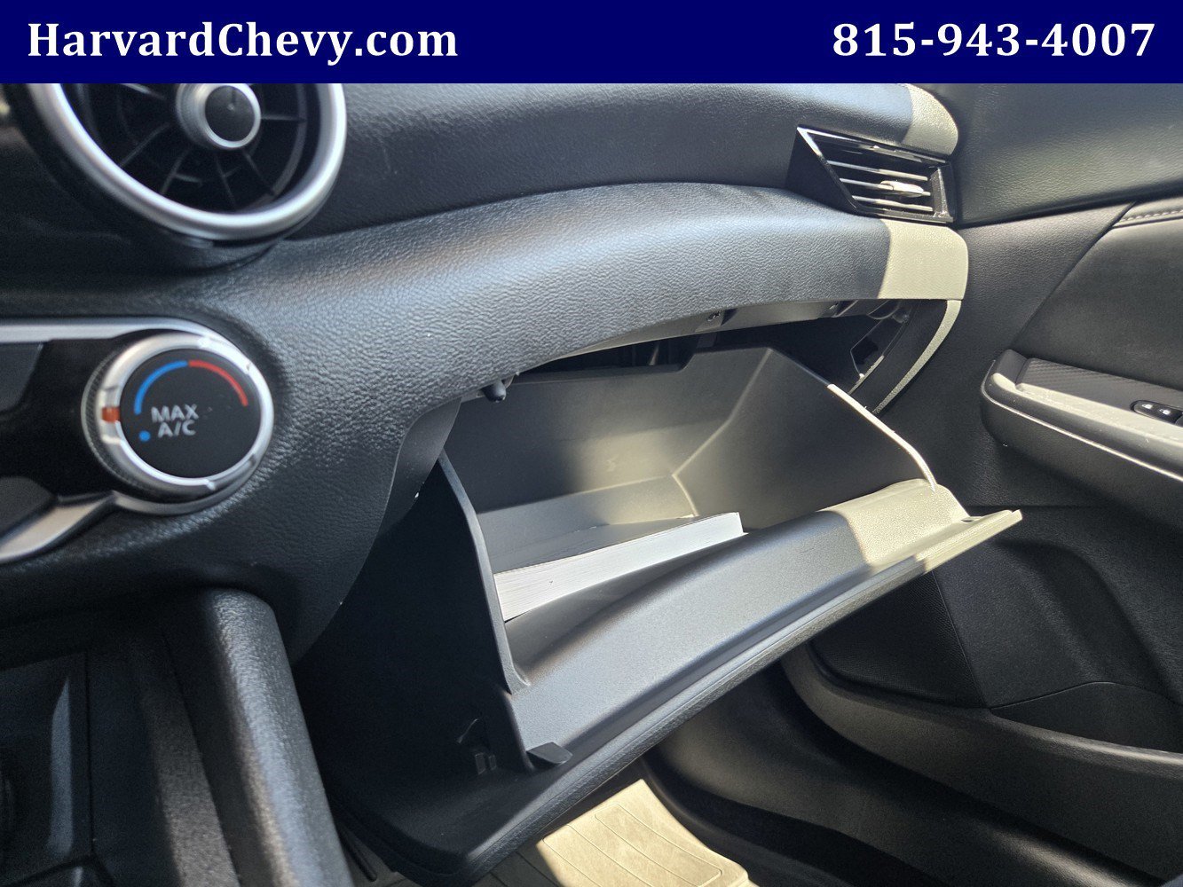 Used 2024 Red Nissan SV Xtronic CVT image 12