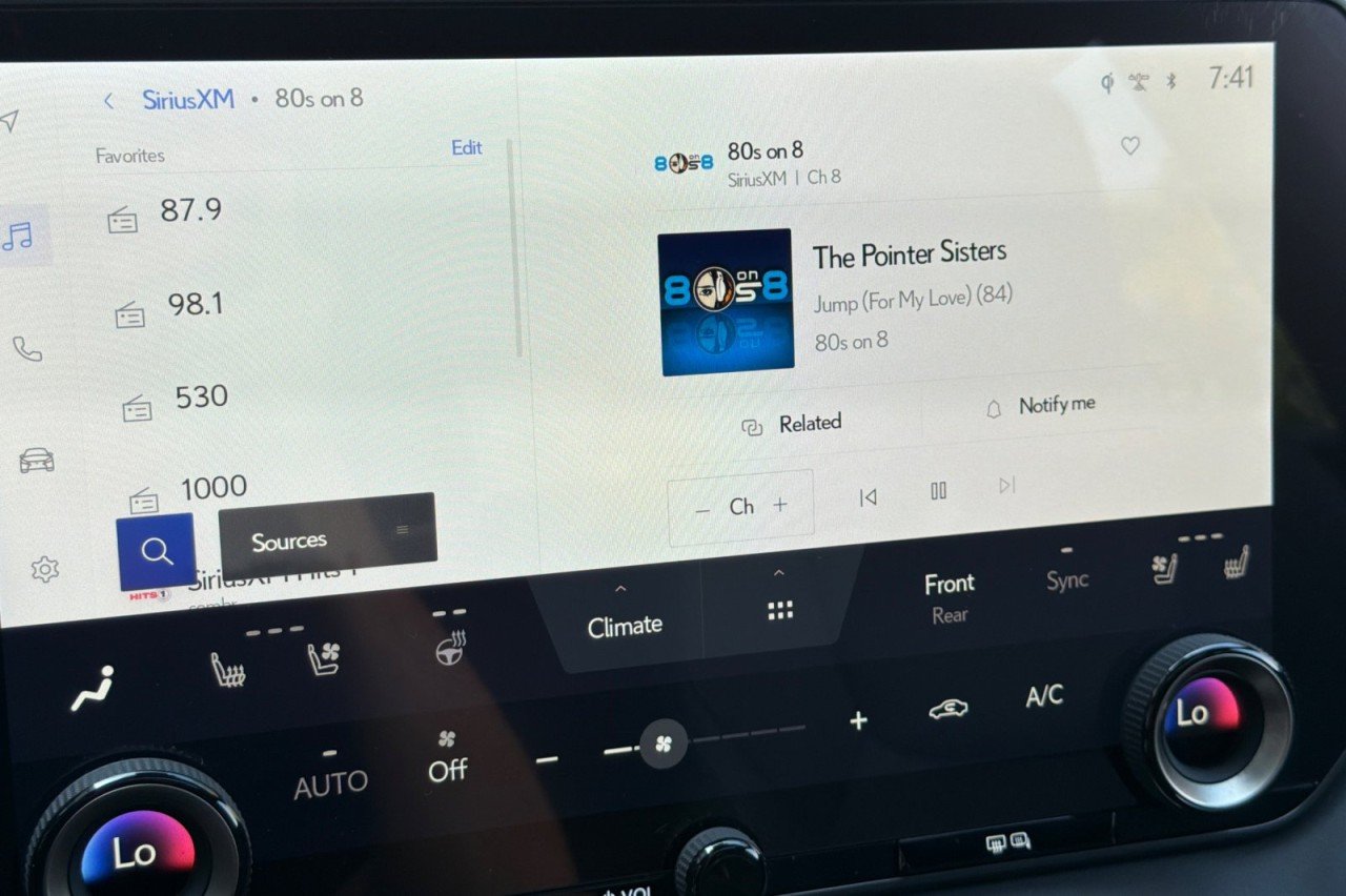 Used 2024  Lexus RX 350 image 17
