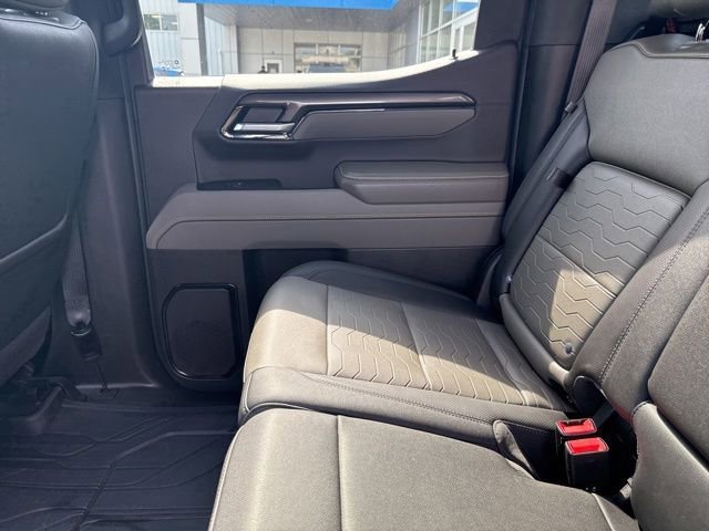 2025 Chevrolet Silverado 1500 ZR2 - Photo 18