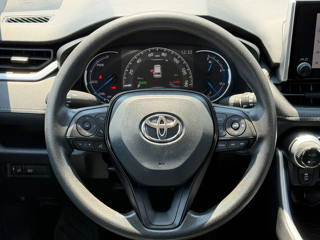Used 2025 Black Toyota XLE image 18