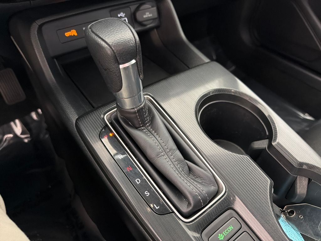 Used 2024  Honda LX image 20