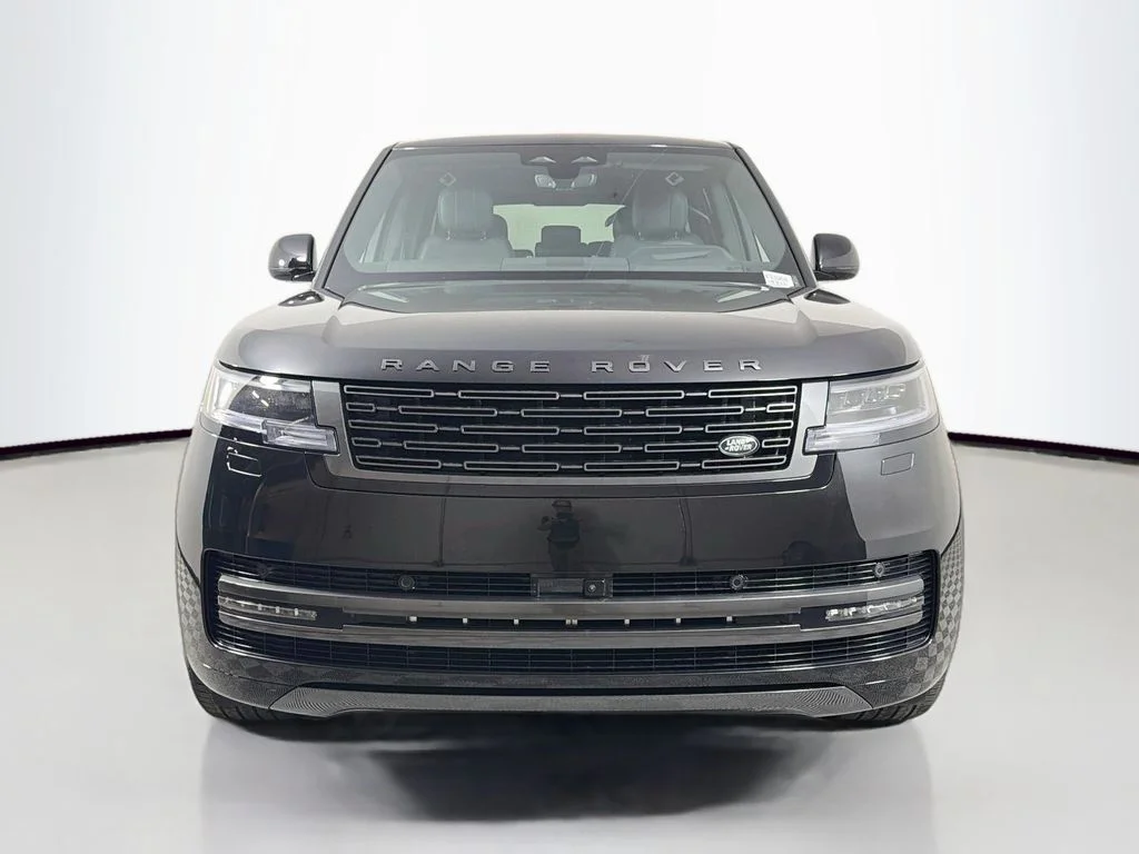 New 2026 Santorini Black Land Rover SE 7 Seats image 2