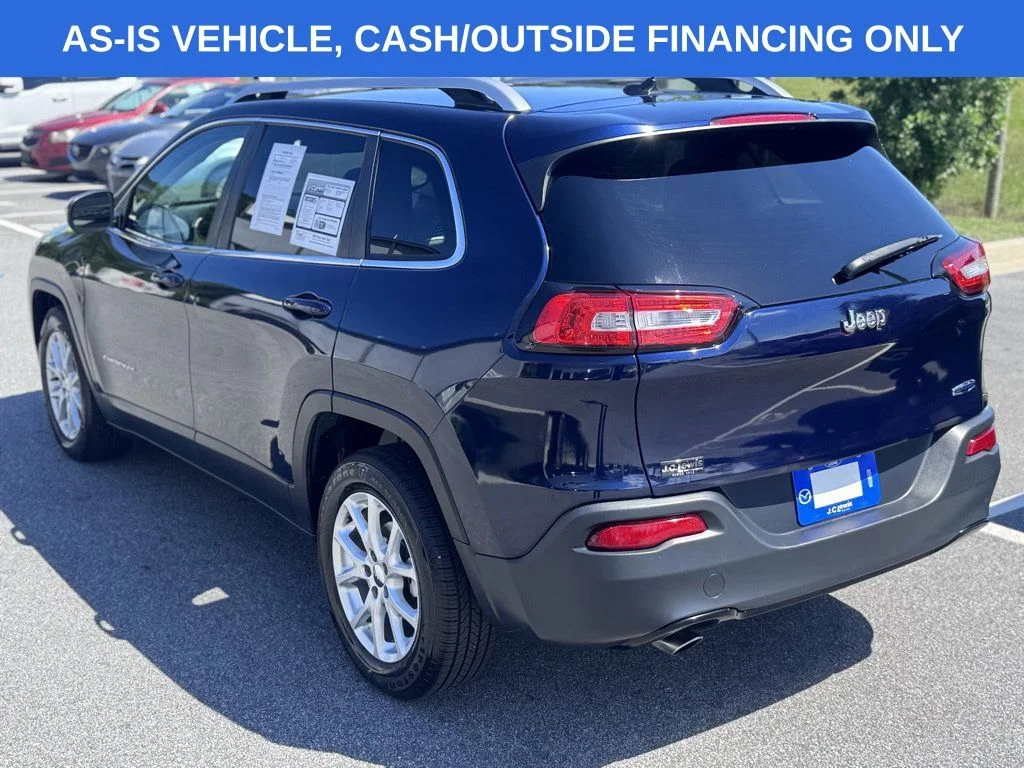 Used 2014 Blue Jeep Latitude image 6