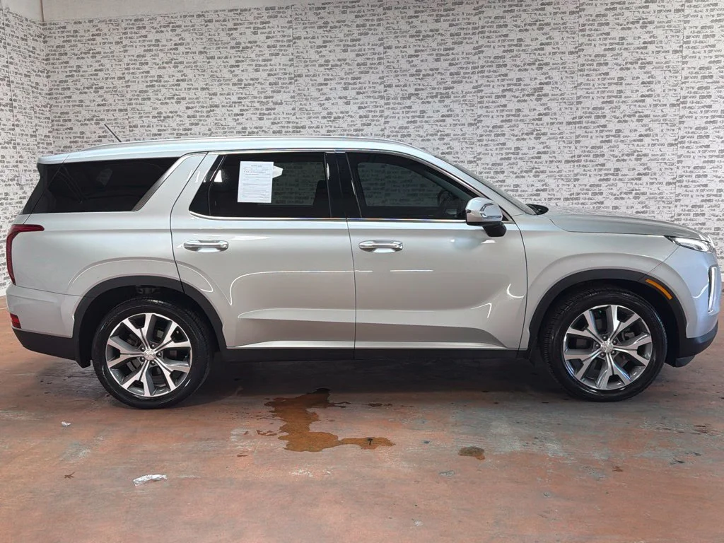 Used 2021 Typhoon Silver Hyundai SEL image 8
