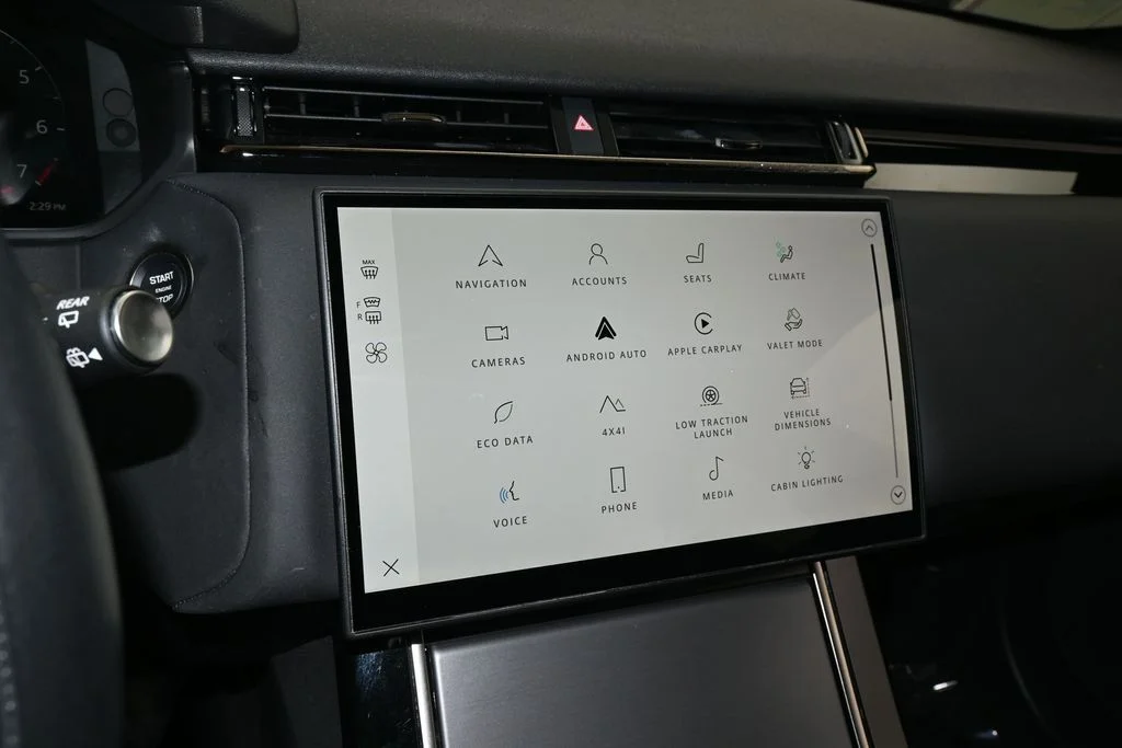 Used 2025 Gray Land Rover Dynamic SE image 19