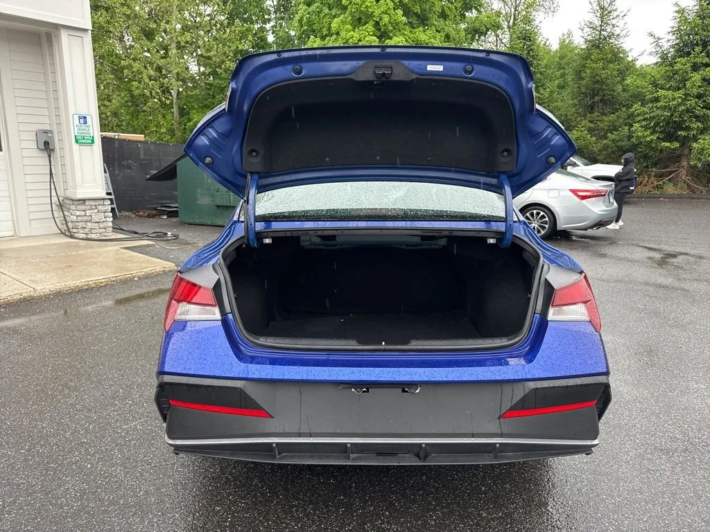 Used 2025 Blue Hyundai SEL Sport image 10