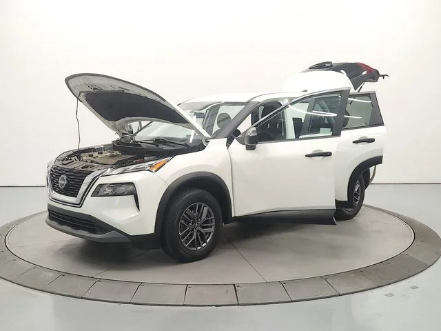 Used 2023 White Nissan S image 12