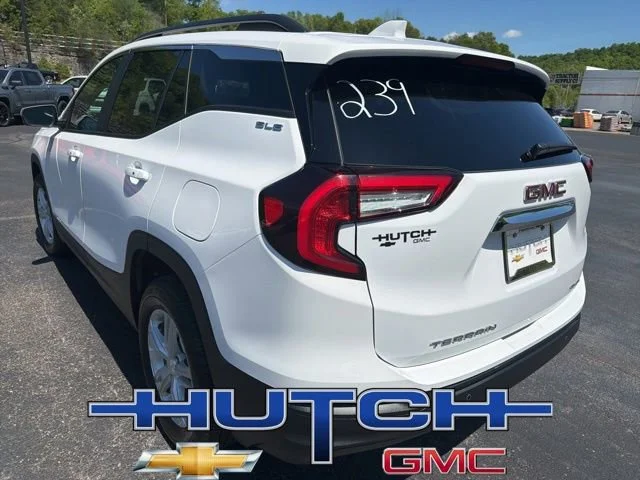 Used 2024 Summit White GMC SLE image 4