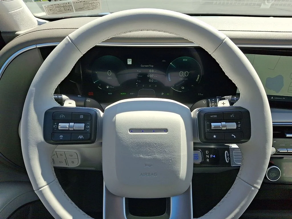New 2026 Gray Hyundai SEL Premium image 10