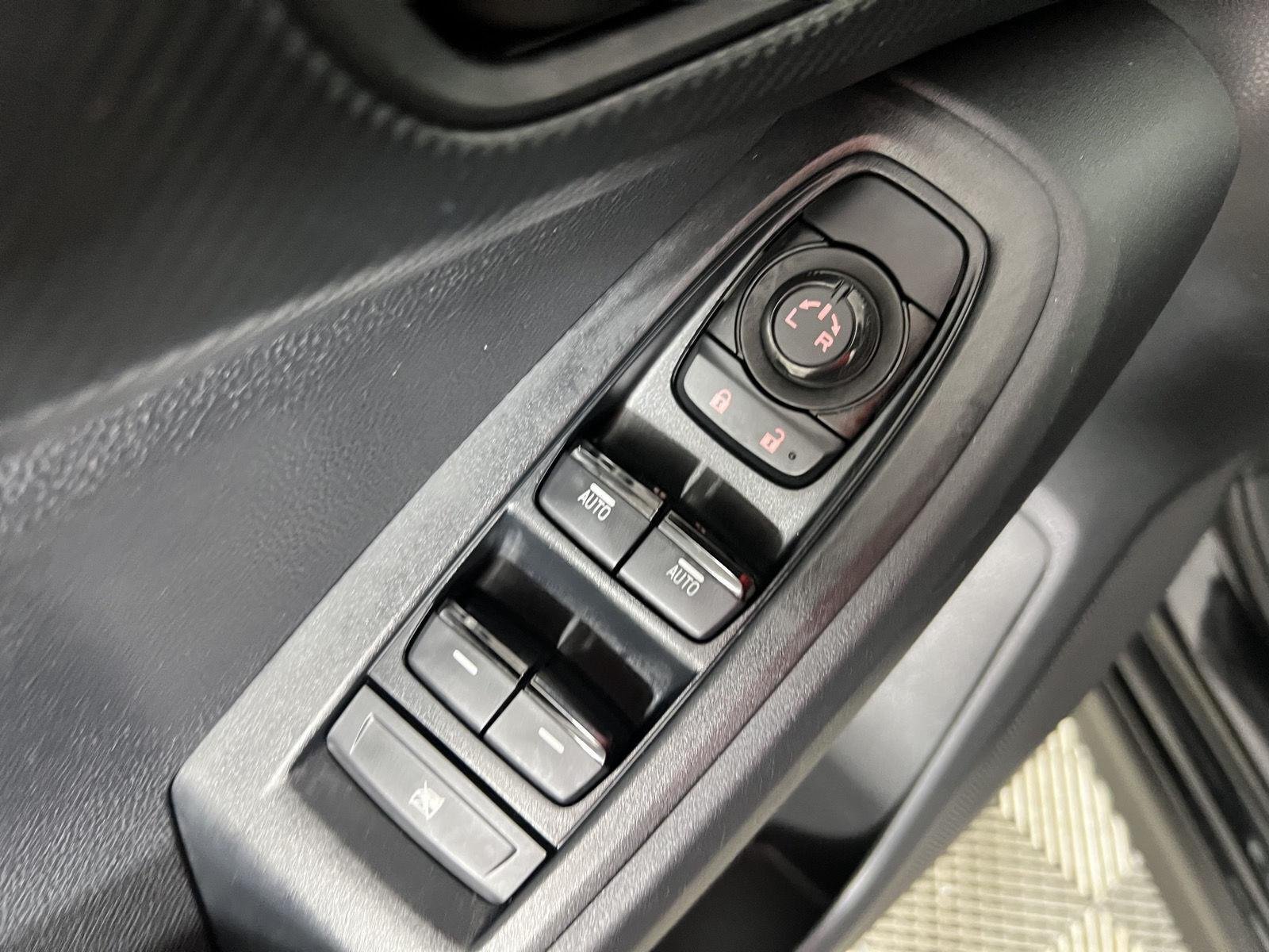 Used 2024 Crystal Black Silica Subaru Base image 13