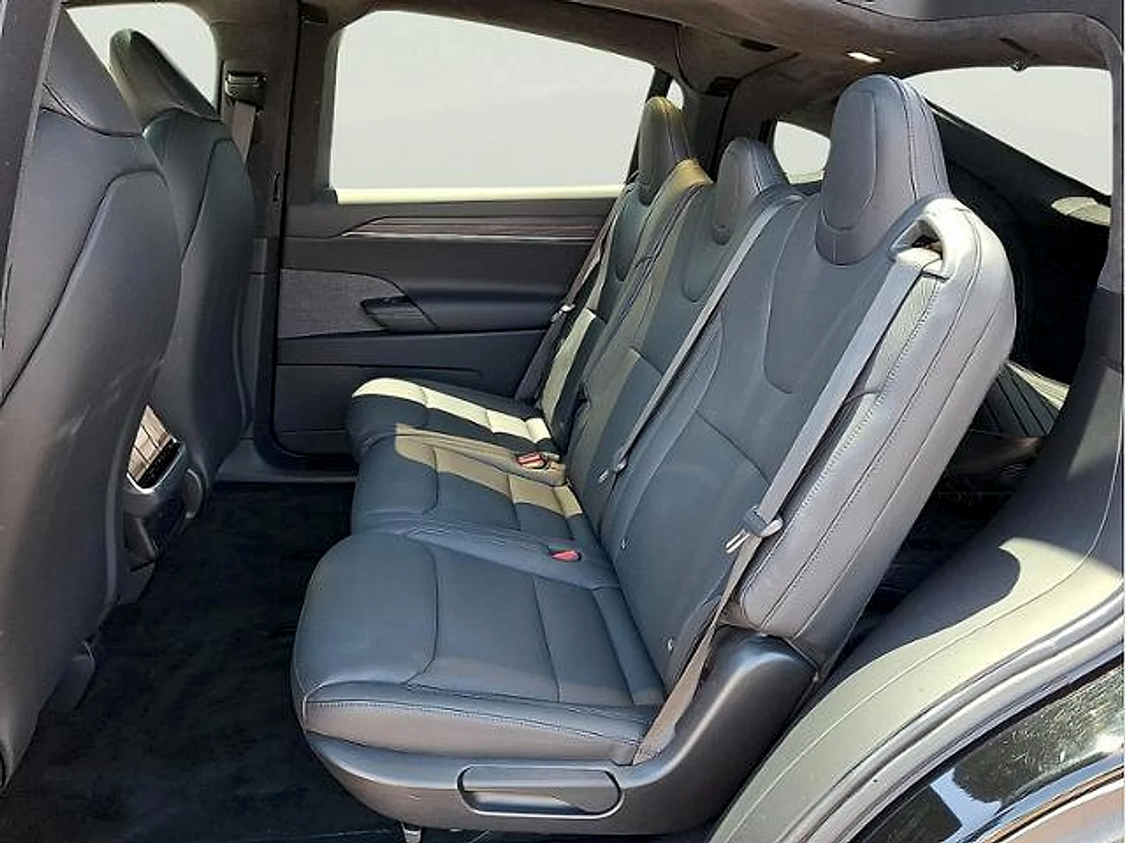 Used 2024 Solid Black Tesla Long Range image 8