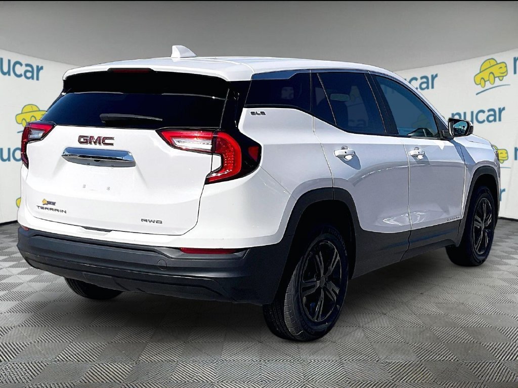 Used 2024 Summit White GMC SLE image 6