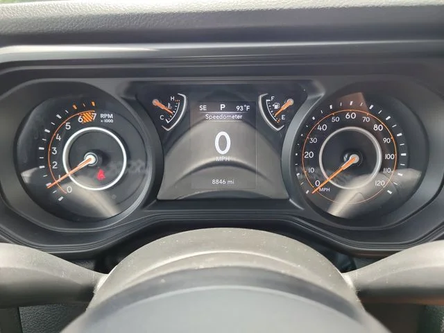 Used 2025 Green Jeep Sport S image 29