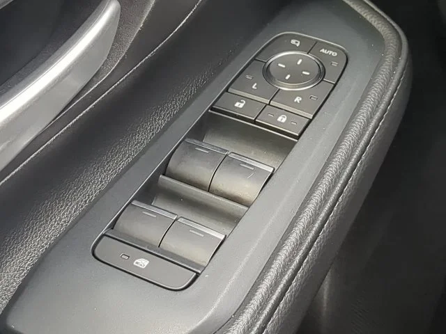 Certified Used 2024  Toyota Platinum image 30