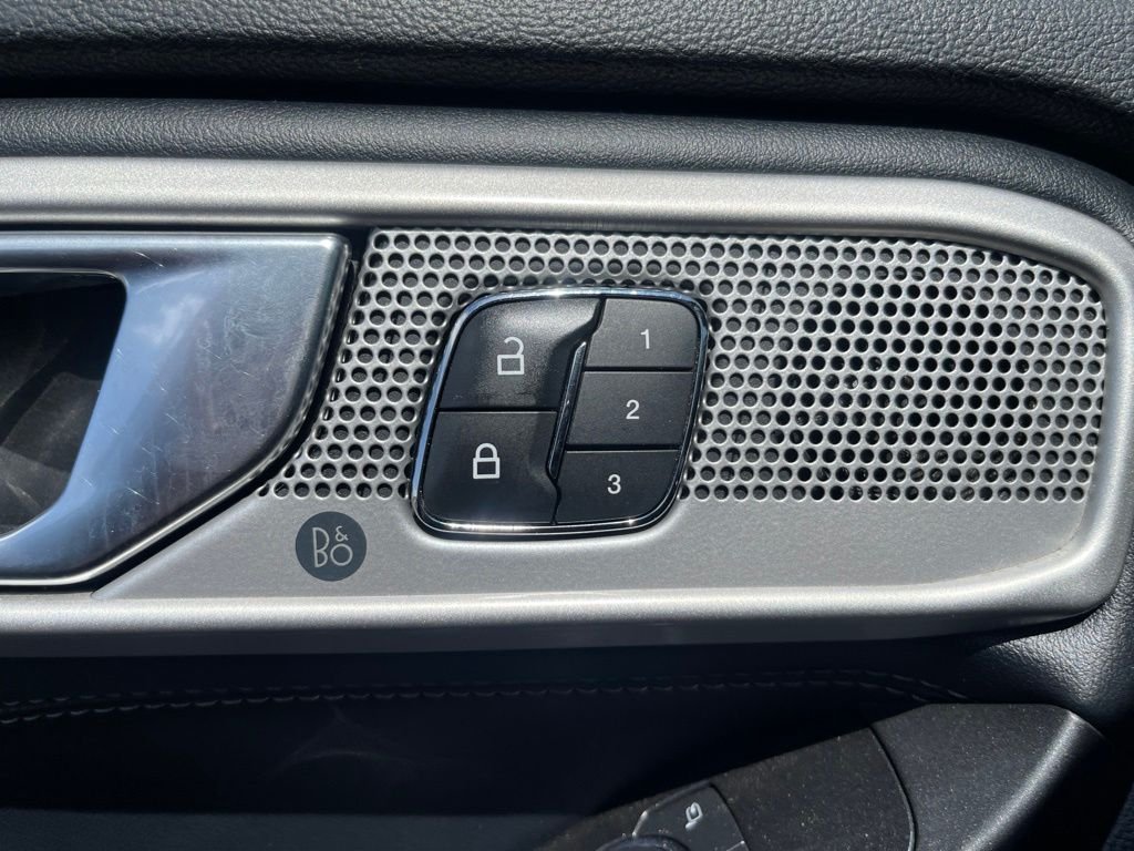 Used 2020 Gray Ford Limited image 22