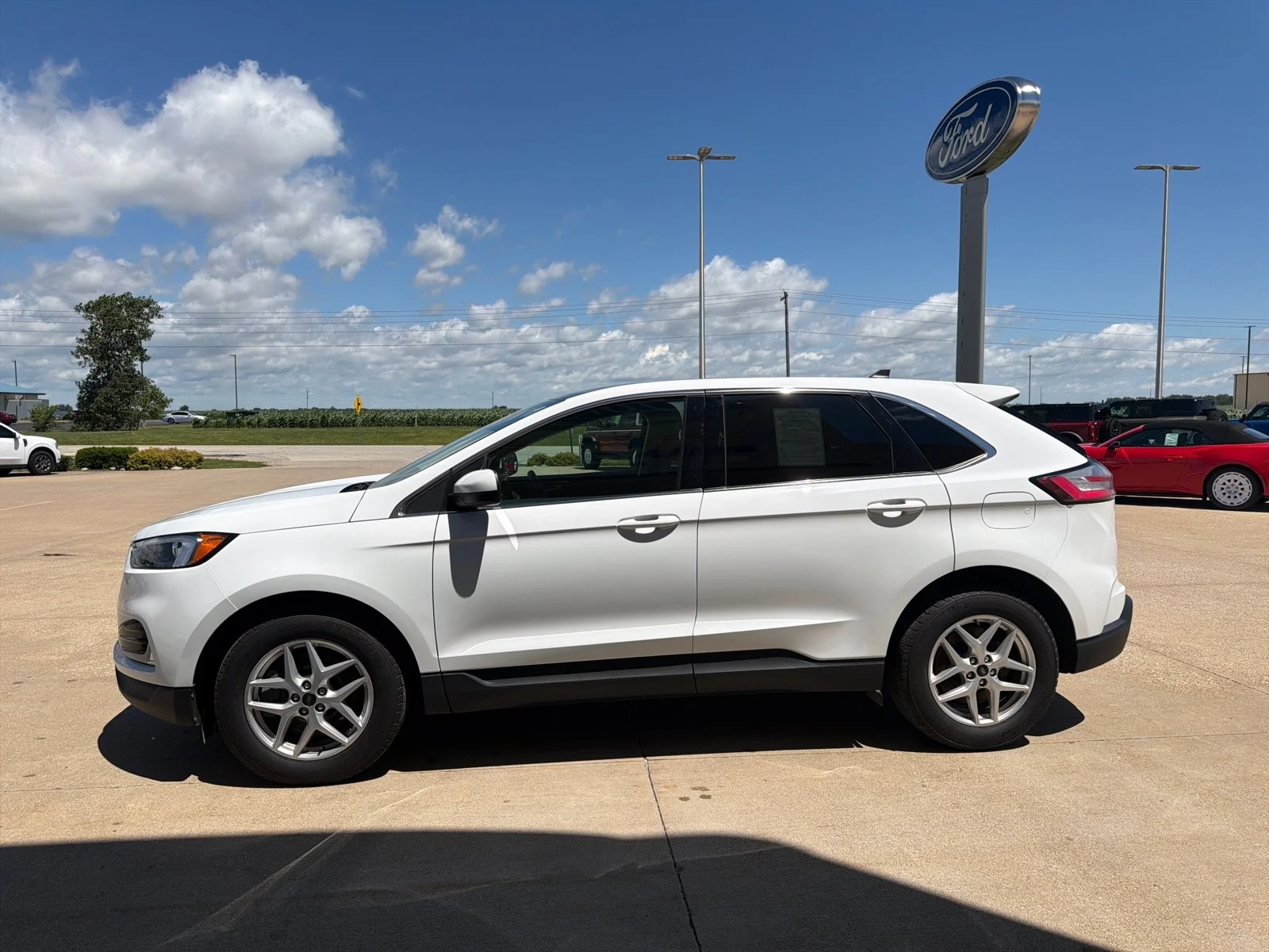 Used 2024 Oxford White Clearcoat Ford SEL image 5