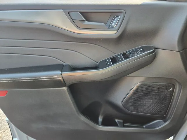 Used 2023 Silver Ford Active image 35