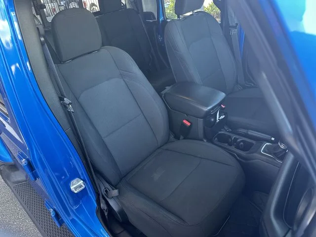 Used 2023 Blue Jeep Sport S image 26