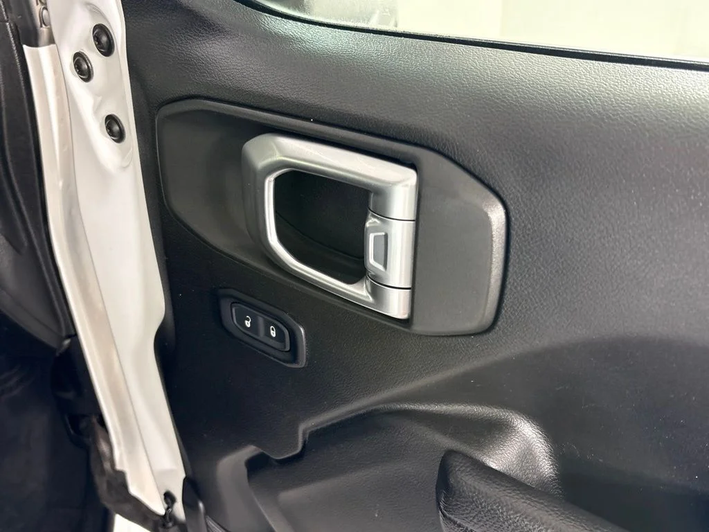Used 2025 White Jeep Willys image 17