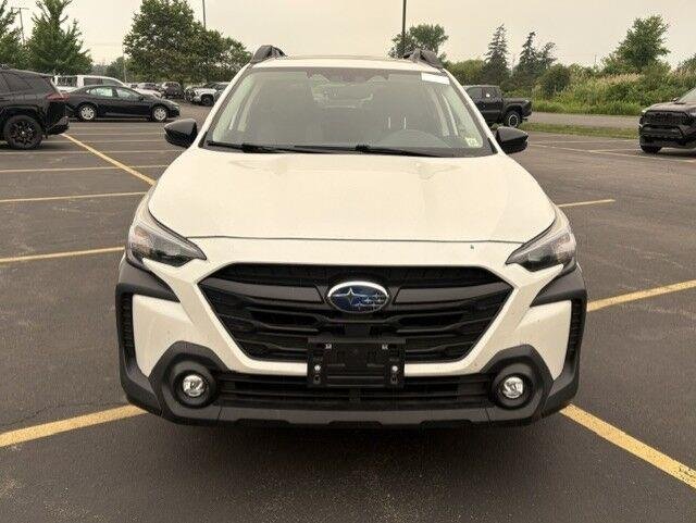 Used 2025 Crystal White Pearl Subaru Onyx Edition image 3