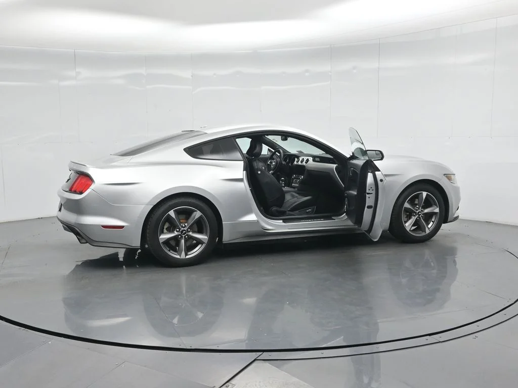 Used 2016 Silver Ford EcoBoost Premium image 4