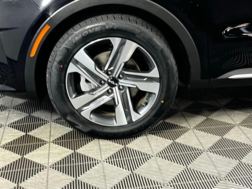 Used 2023 Black Kia SX Prestige image 12