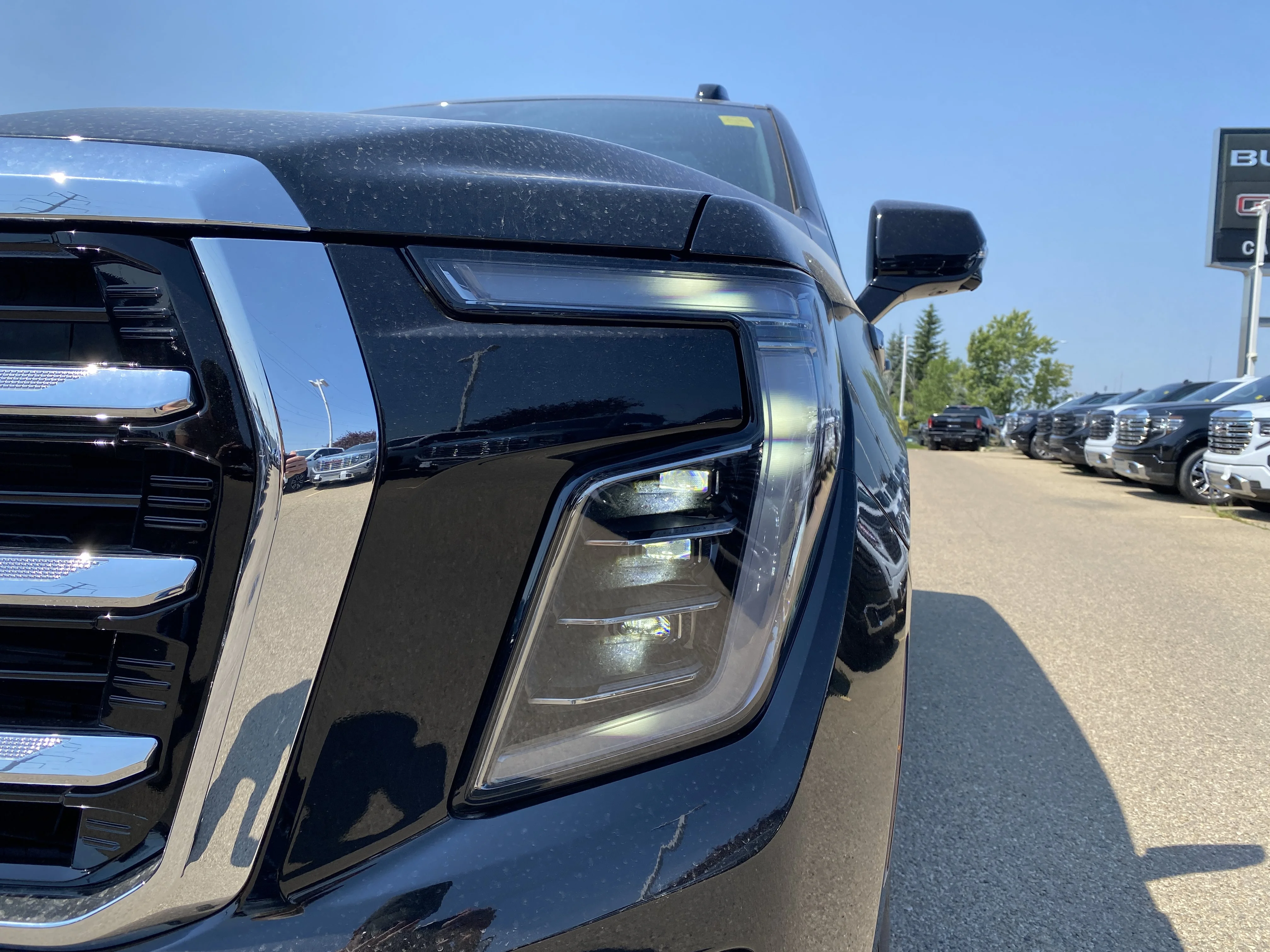 New 2026 ONYX BLACK GMC Elevation image 10