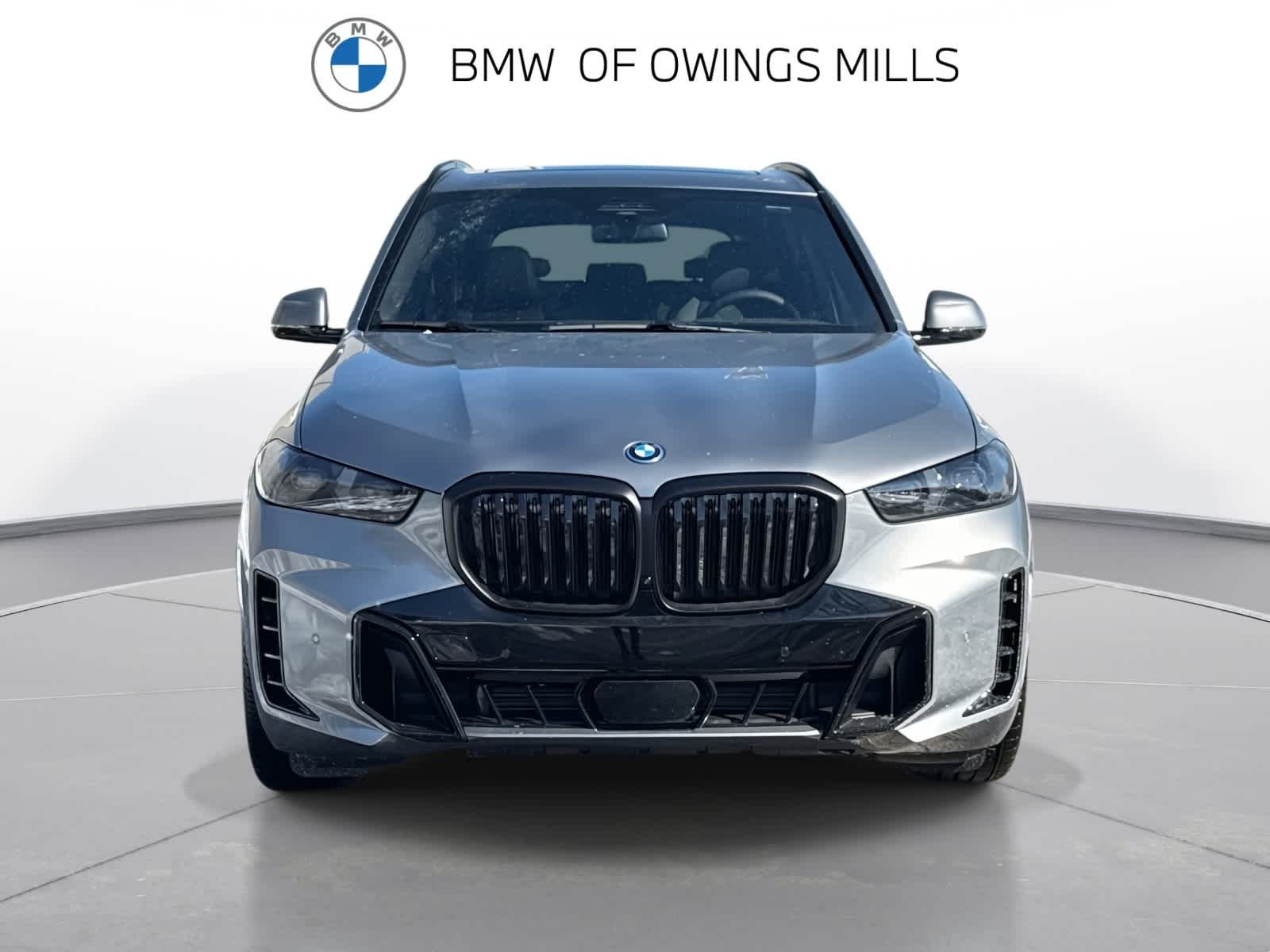 New 2026 Skyscraper Grey Metallic BMW xDrive50e image 8
