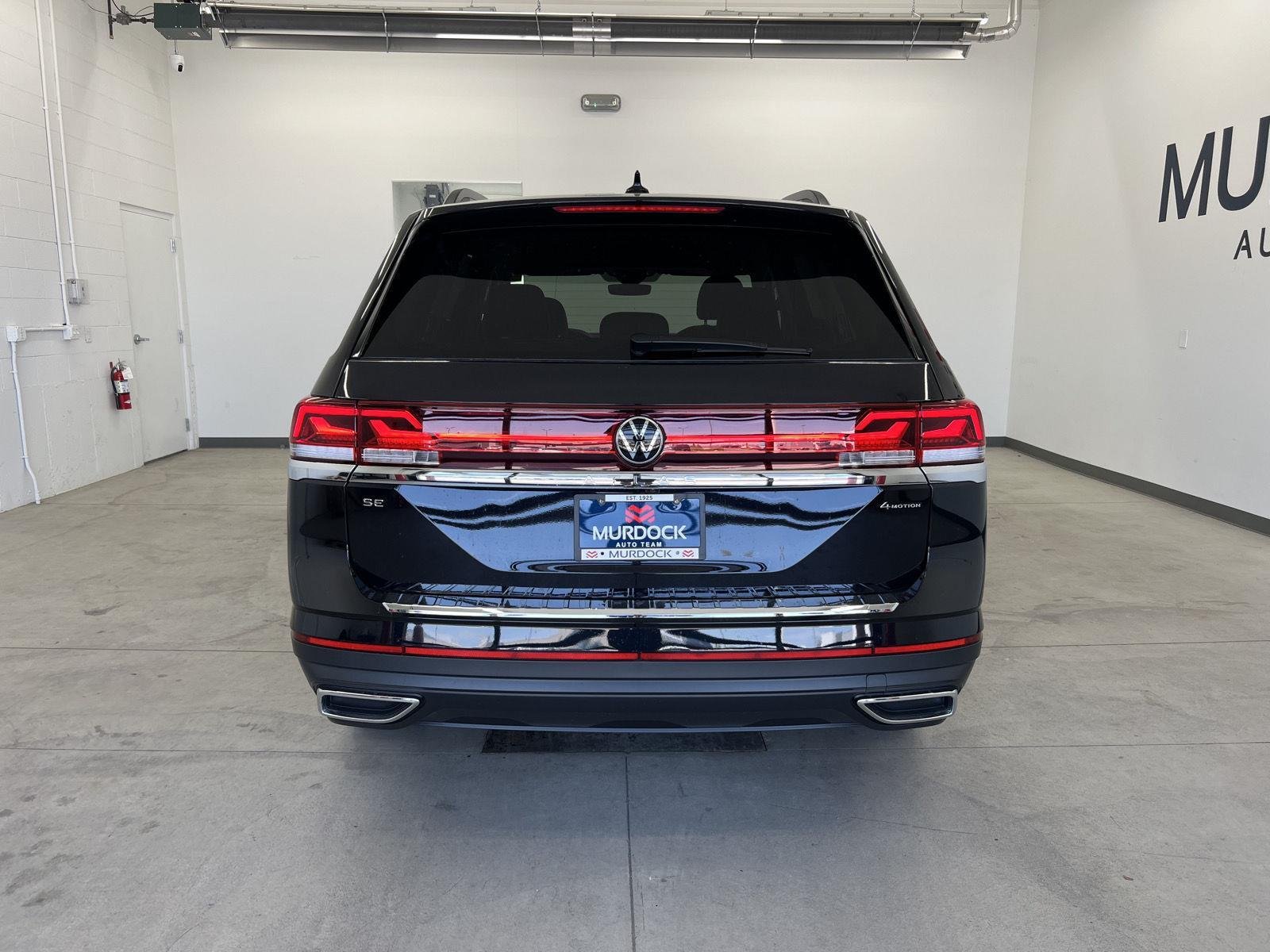 New 2026 Deep Black Pearl Volkswagen 2.0T SE image 3