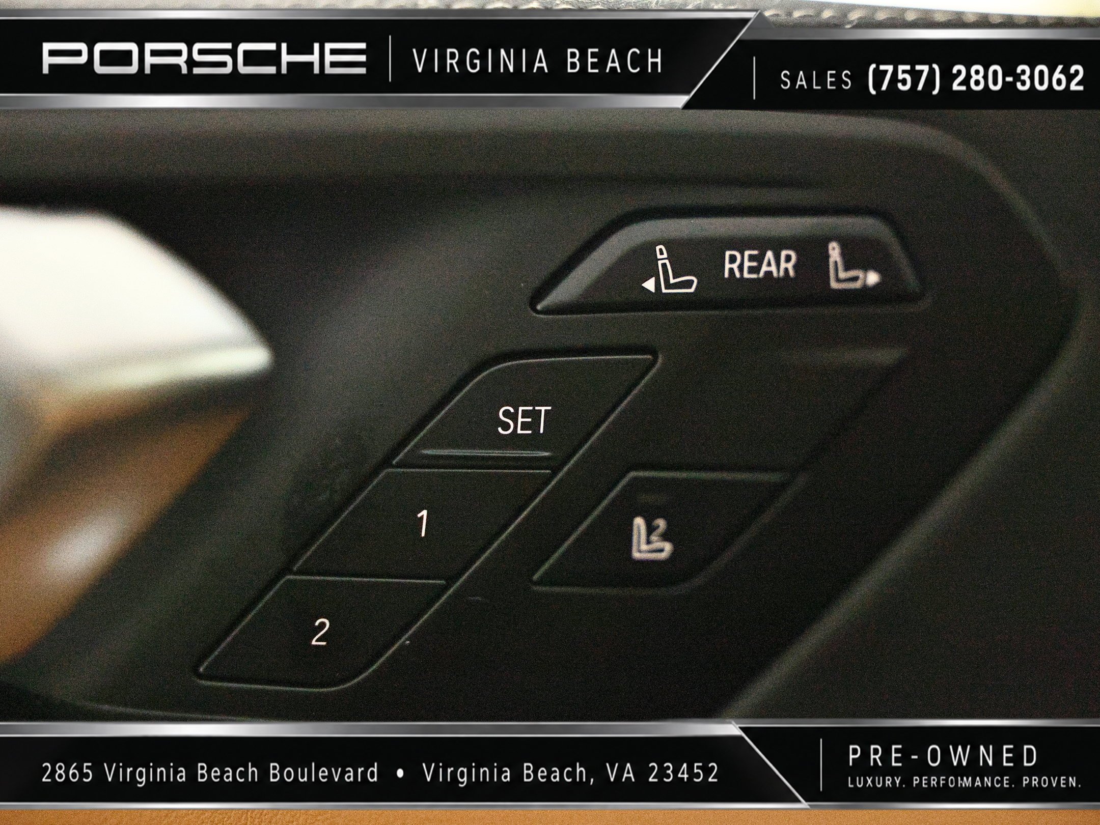 Used 2025 Black BMW xDrive40i image 21