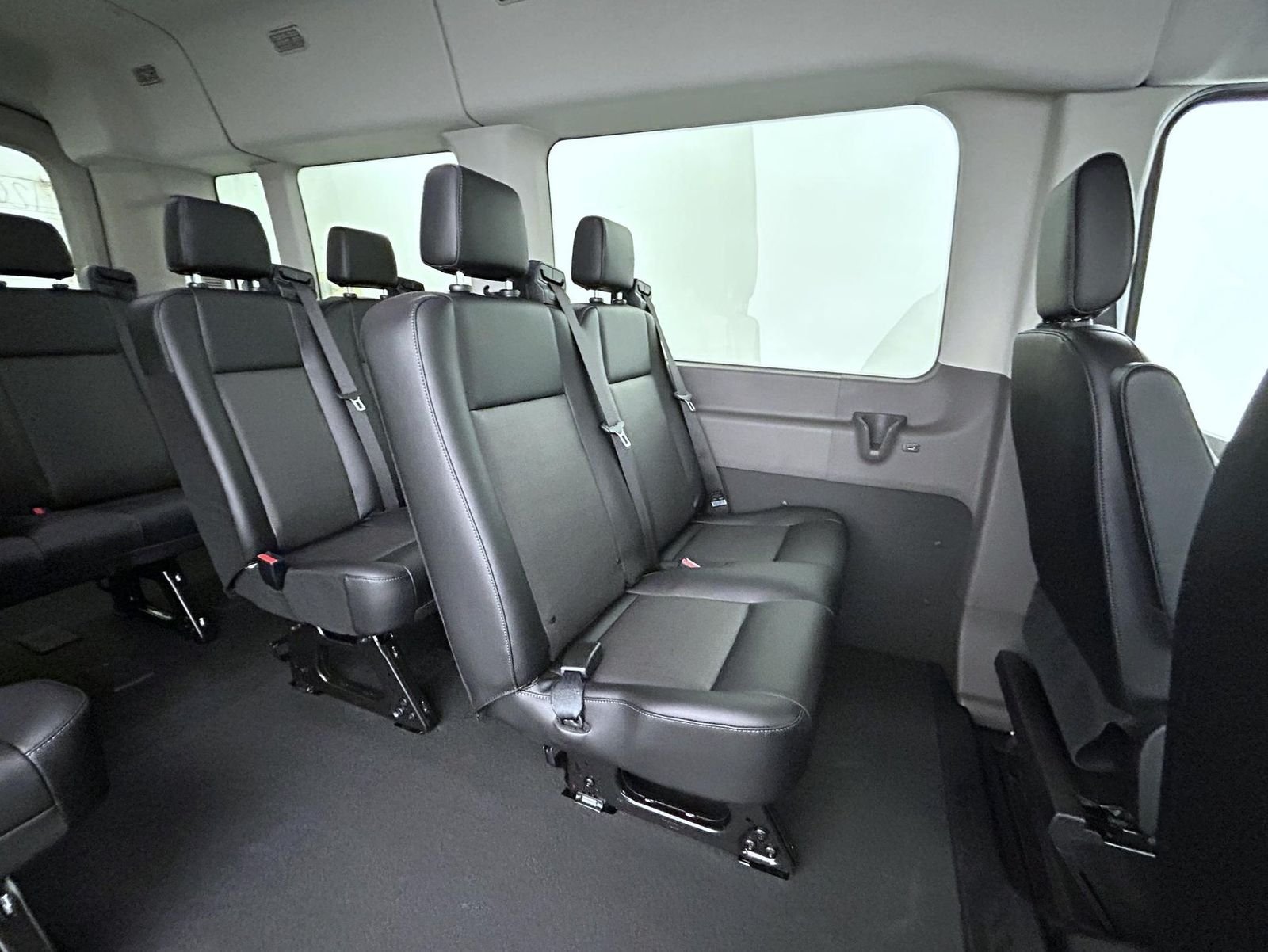 New 2026 Oxford White Ford XL image 17