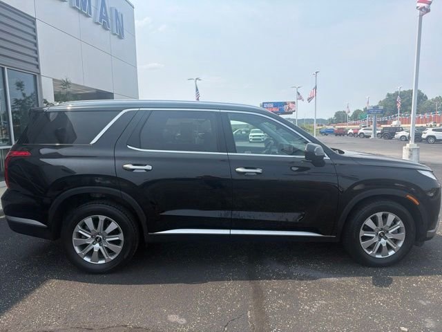 Certified Used 2024 Black Hyundai SEL image 2
