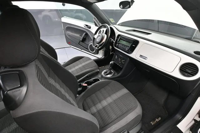 2012 Volkswagen Beetle 2.0 - Photo 33