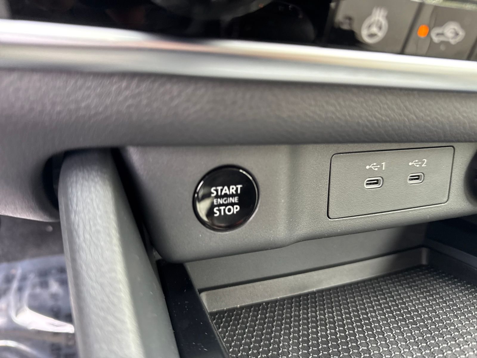 New 2026 Nissan Rogue Dark Armor 4D Sport Utility