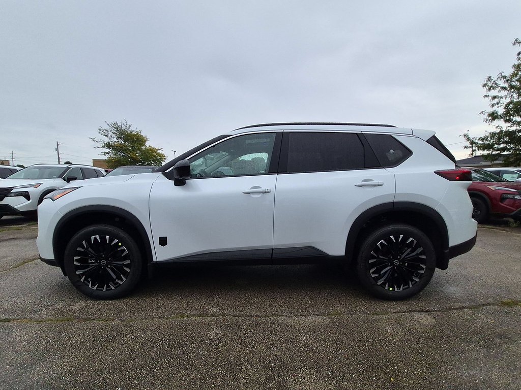 New 2026 Everest White Pearl TriCoat Nissan Dark Armor™ image 2