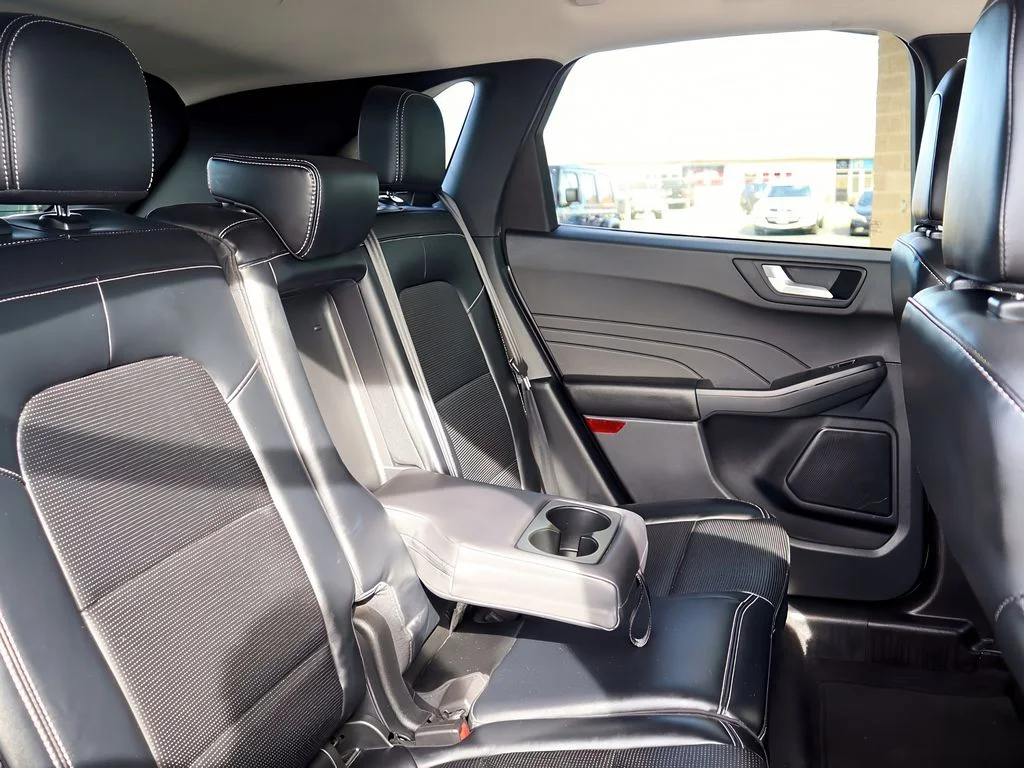 Used 2023 Iconic Silver Metallic Ford Platinum image 28