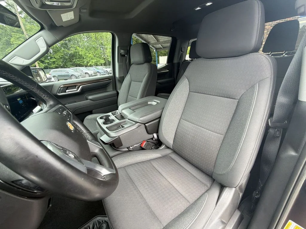 Used 2023 Gray Chevrolet LT image 19