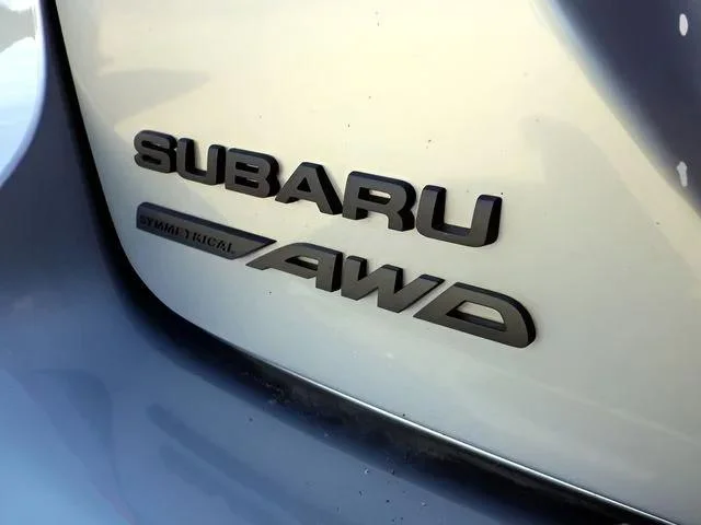 New 2026 ICE SILVER METALLIC Subaru Premium image 6